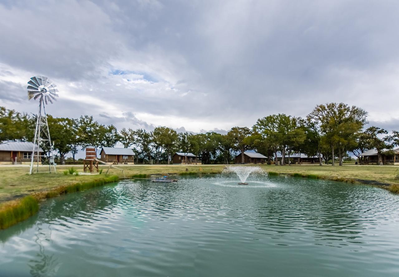 Vineyard Trail Cottages- Adults Only Fredericksburg Room photo