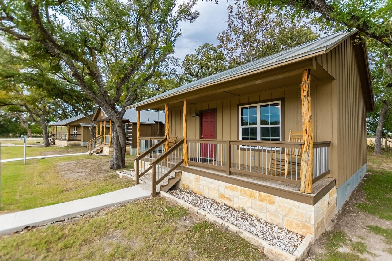 Vineyard Trail Cottages- Adults Only Fredericksburg Room photo