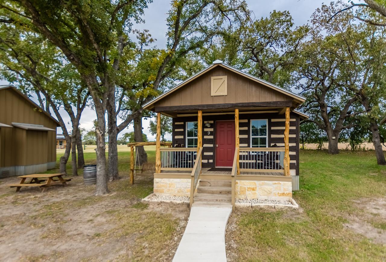 Vineyard Trail Cottages- Adults Only Fredericksburg Room photo