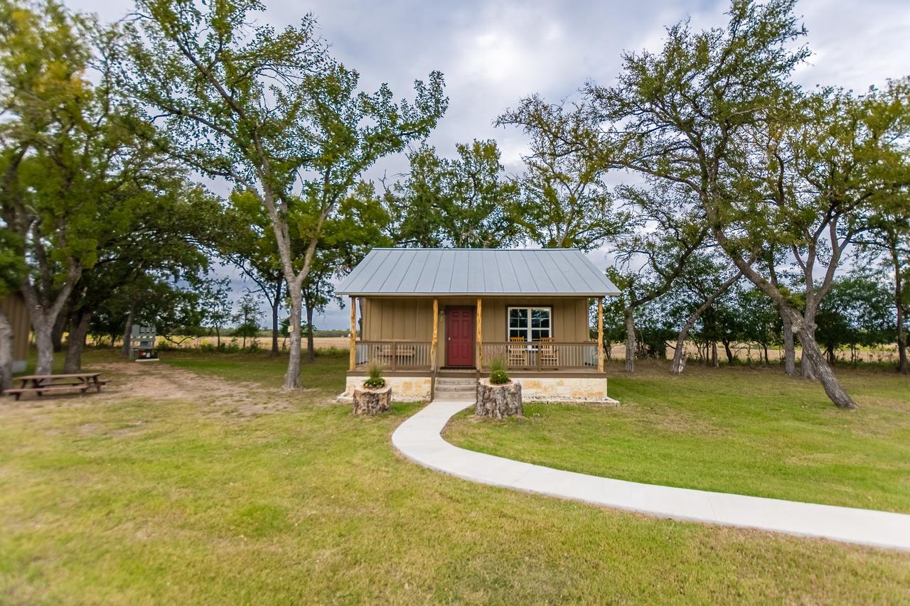 Vineyard Trail Cottages- Adults Only Fredericksburg Room photo