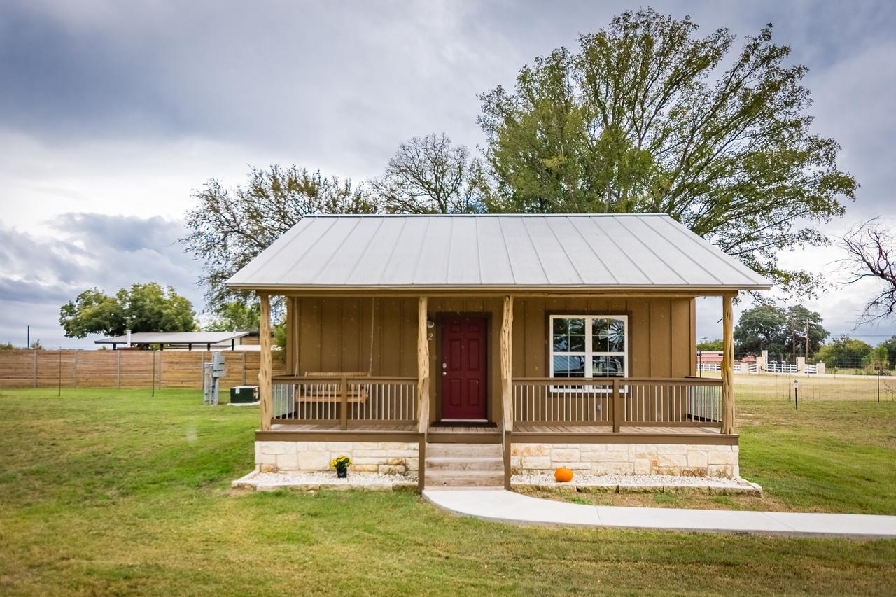 Vineyard Trail Cottages- Adults Only Fredericksburg Room photo