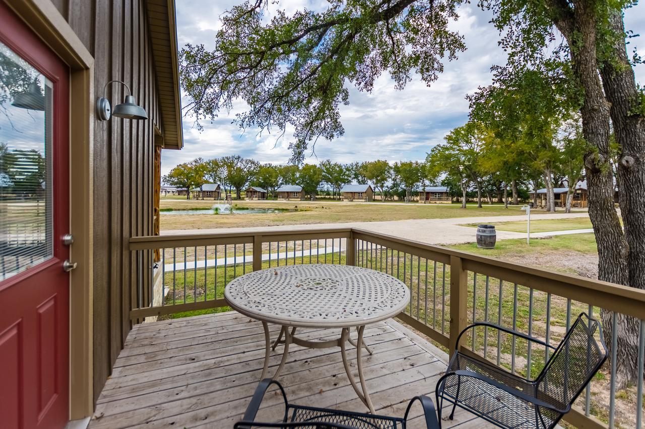 Vineyard Trail Cottages- Adults Only Fredericksburg Room photo