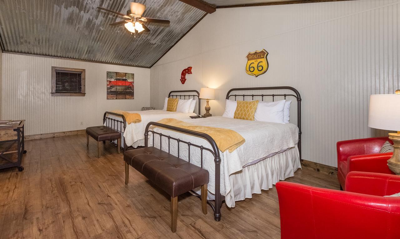 Vineyard Trail Cottages- Adults Only Fredericksburg Room photo