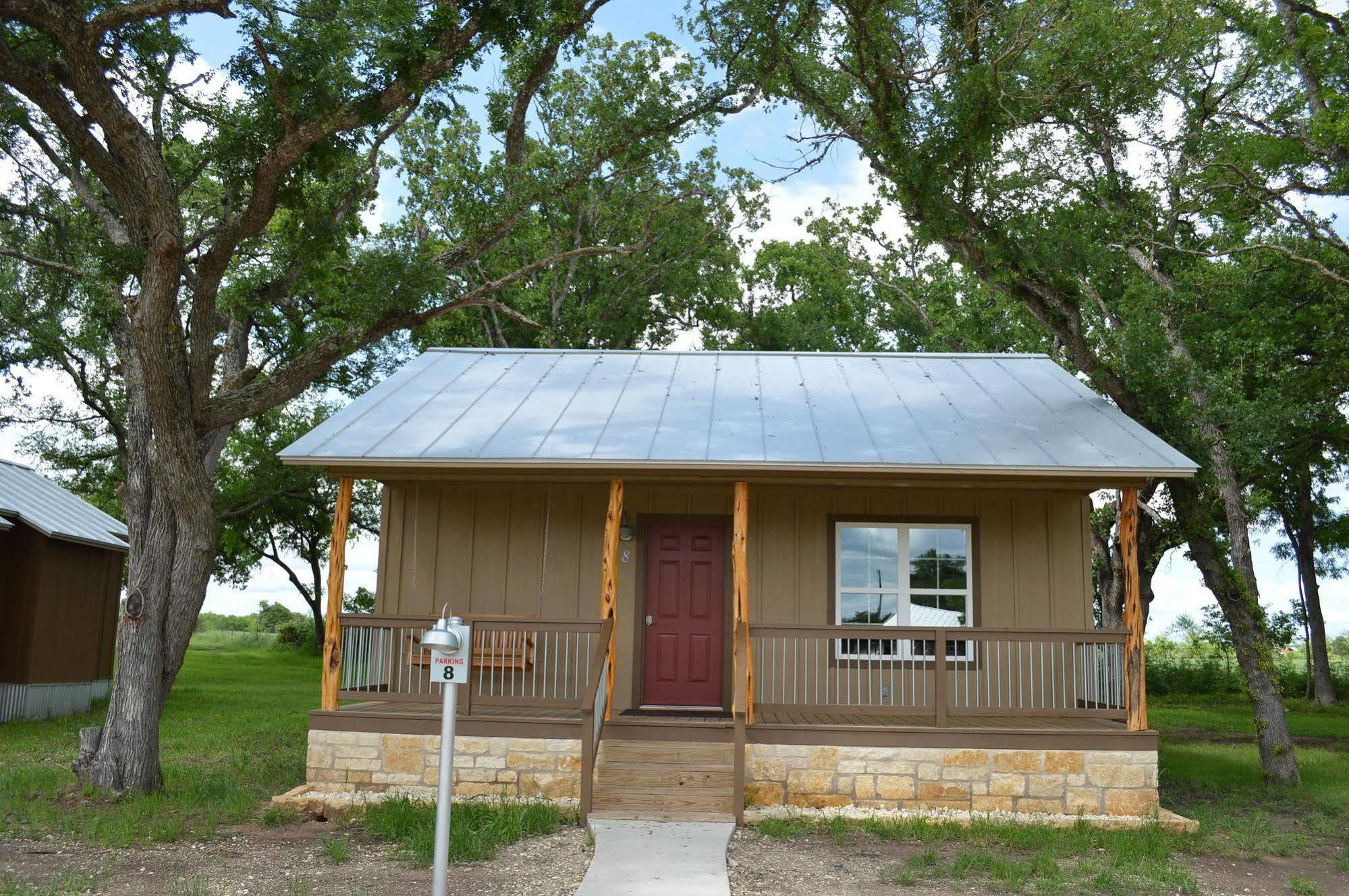 Vineyard Trail Cottages- Adults Only Fredericksburg Exterior photo